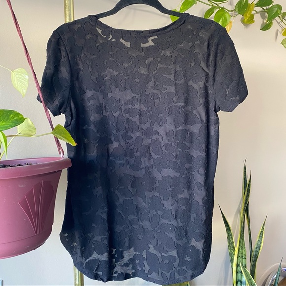 2 for 20 💚 Black Floral & Sheer T Shirt - Picture 3 of 3